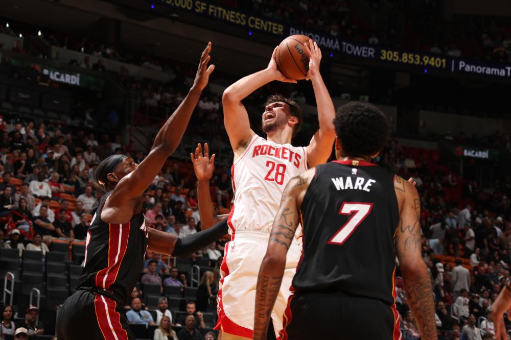 展现出了强 展现出了强